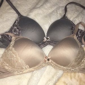 VICTORIA SECRET NO WIRE LOTION BRAS